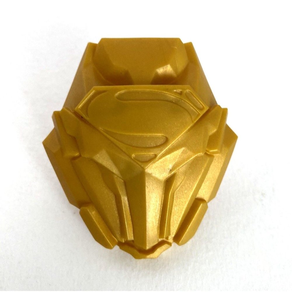 2015 Mattel Gold Shield Clash Superman V Batman DJG29 Dawn of Justice